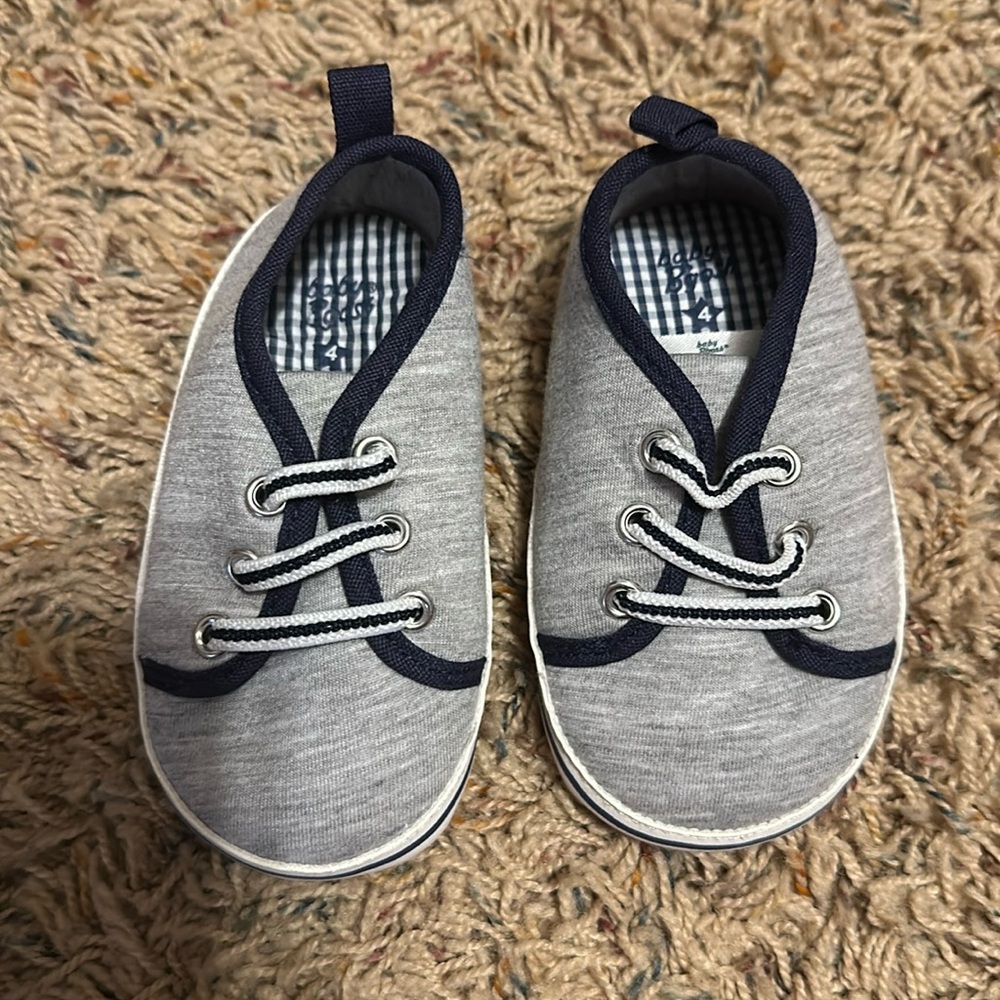 Baby B’gosh Size 4 Shoe